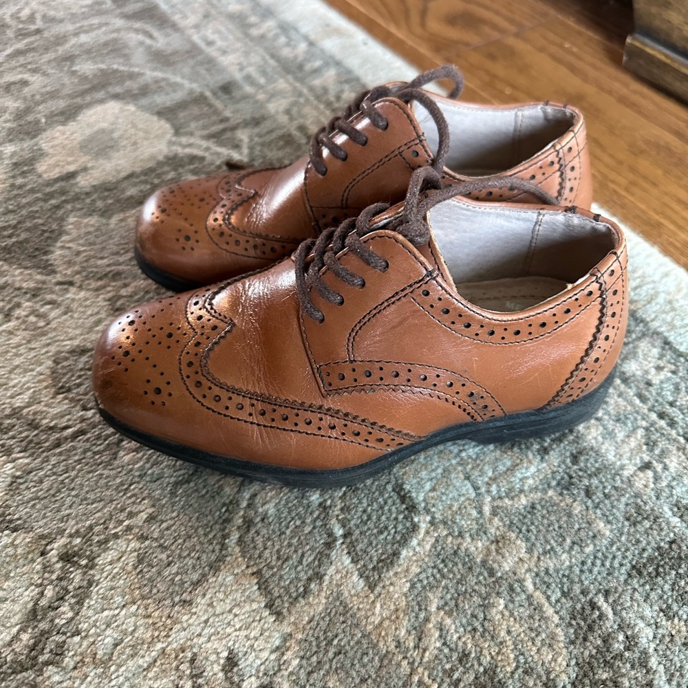 Florsheim wingtip shoes